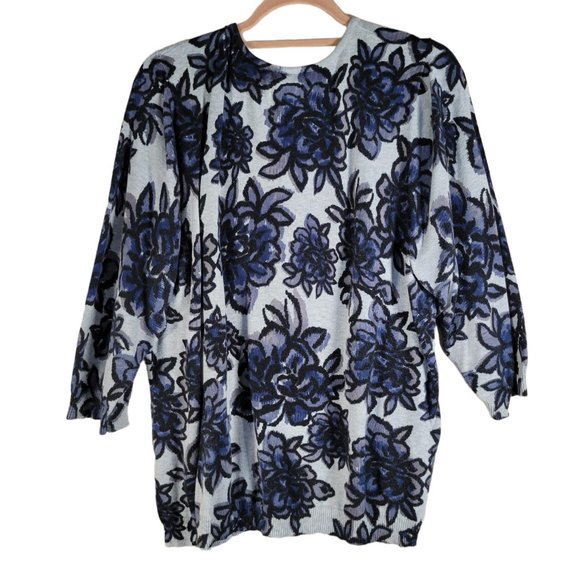 Avenue Gray Black Roses V Neck Long Sleeve Sweater Women Size 22/24 - Picture 2 of 9